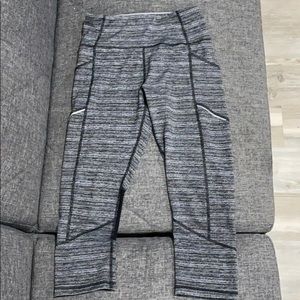 Capri workout leggings